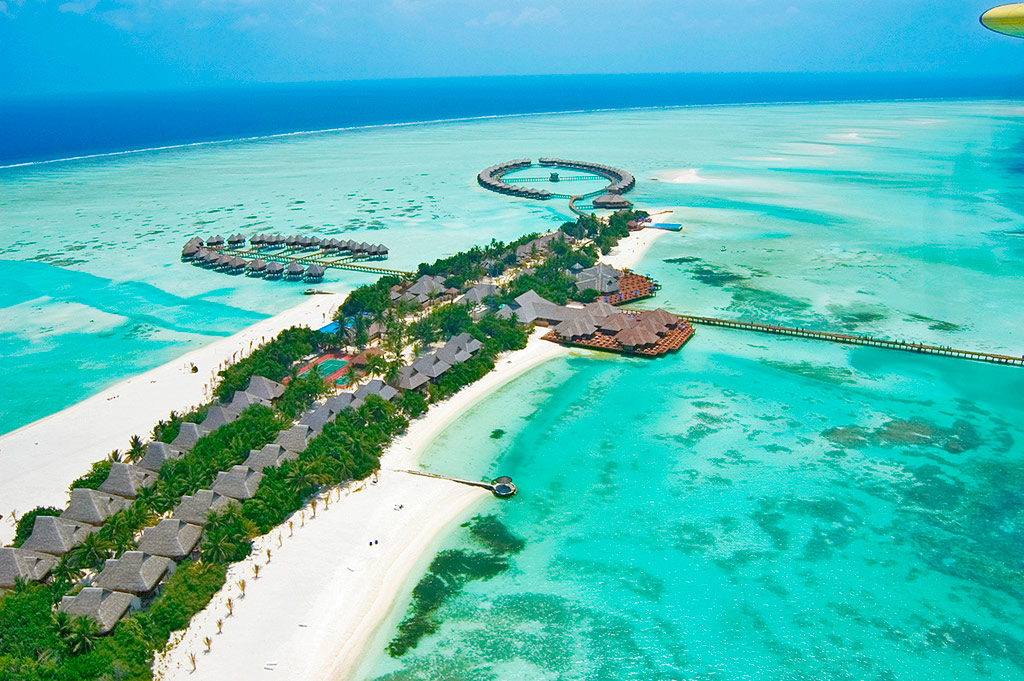 Vista aérea del resort Olhuveli Beach & Spa, Maldivas